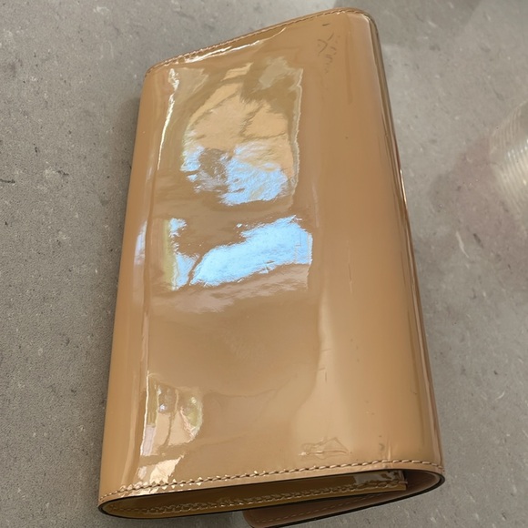 Louis Vuitton Louise Clutch - Picture 15 of 16